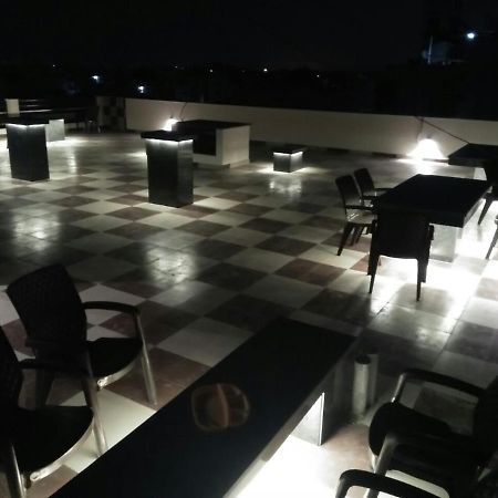 Metro Inn Pgグルガウン エクステリア 写真